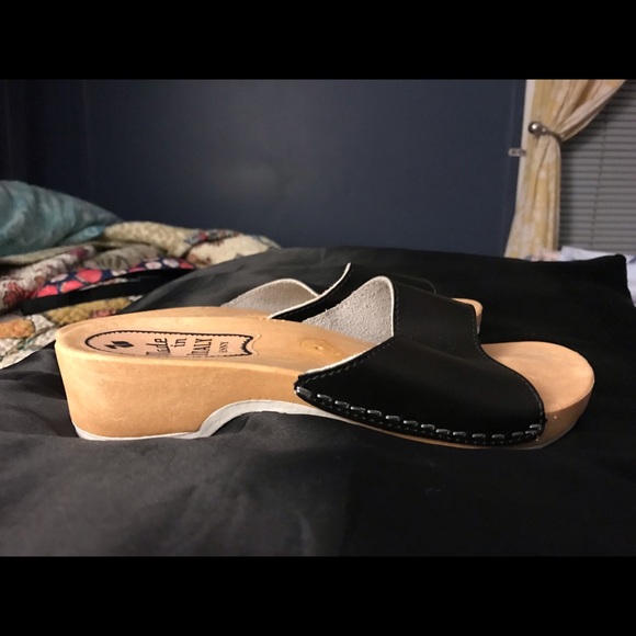 Slip on leather Sandals - Picture 4 of 7